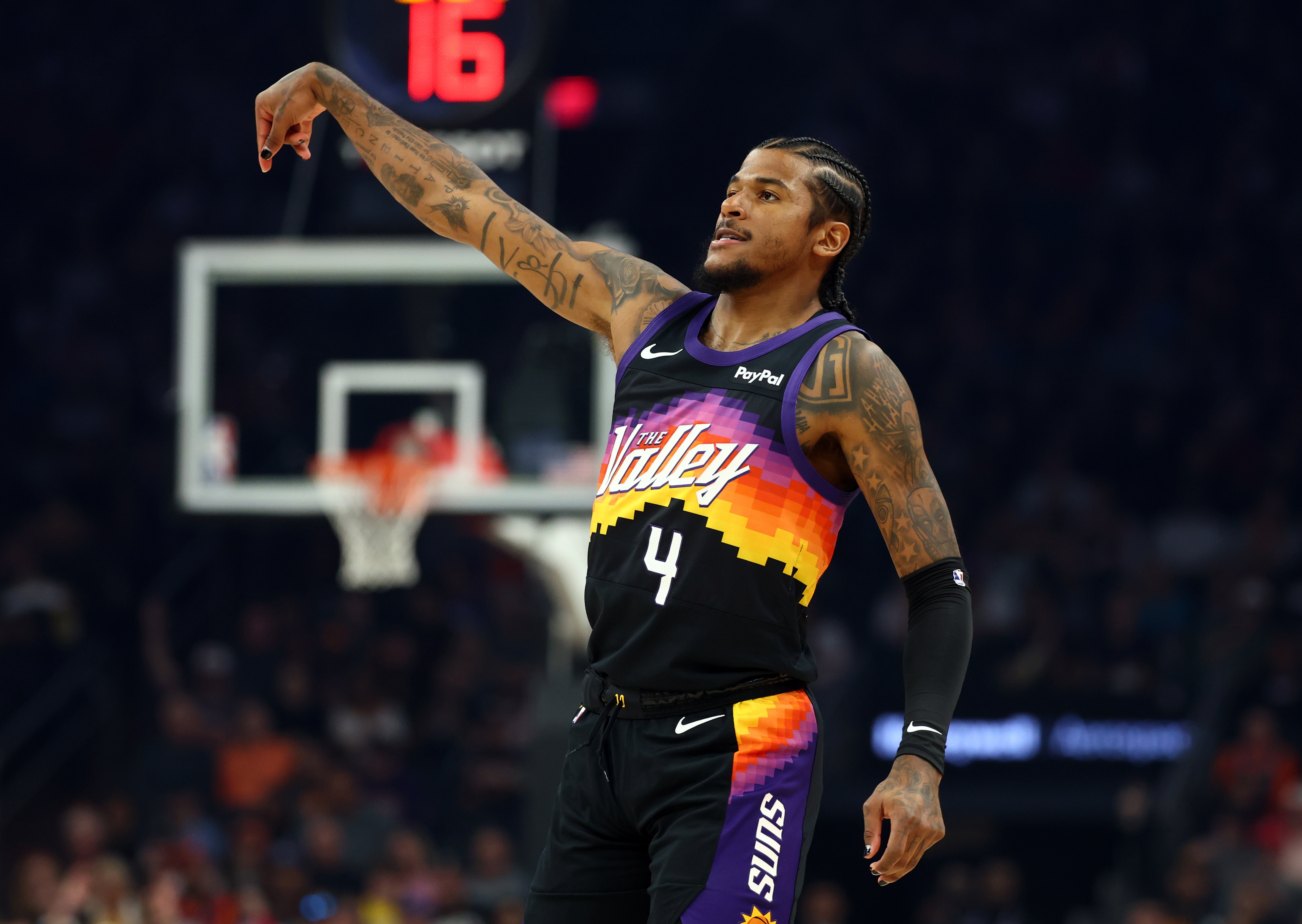 开云体育下载-手感略回暖!杰伦·格林16投7中&三分8中2 砍下20分4板4断&7失误