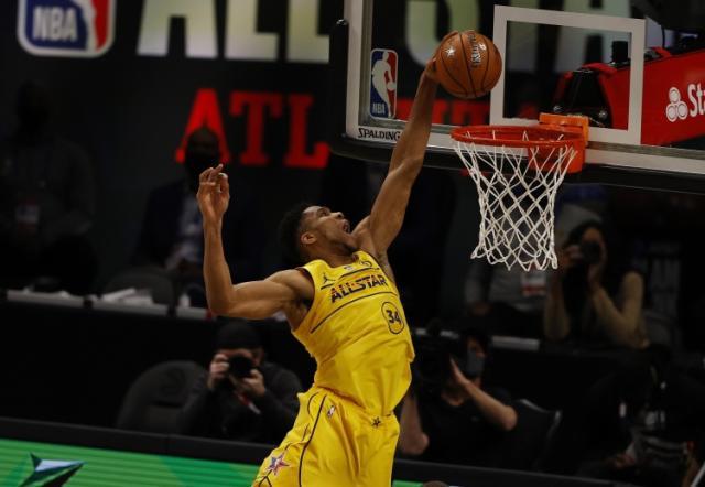 kaiyun-NBA全明星正赛评分:6人获评A级 欧洲内线水土不服